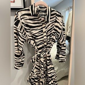 Zara zebra tie long sleeve button dress